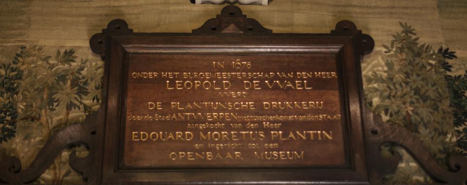 pancarte in het museum over de verkoop aan Stad Antwerpen