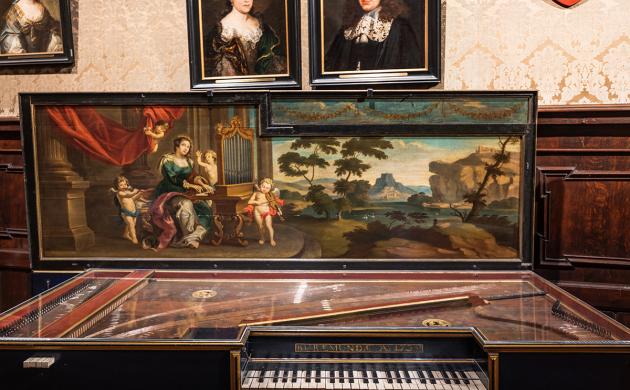 dubbelinstrument in het Grote Salon