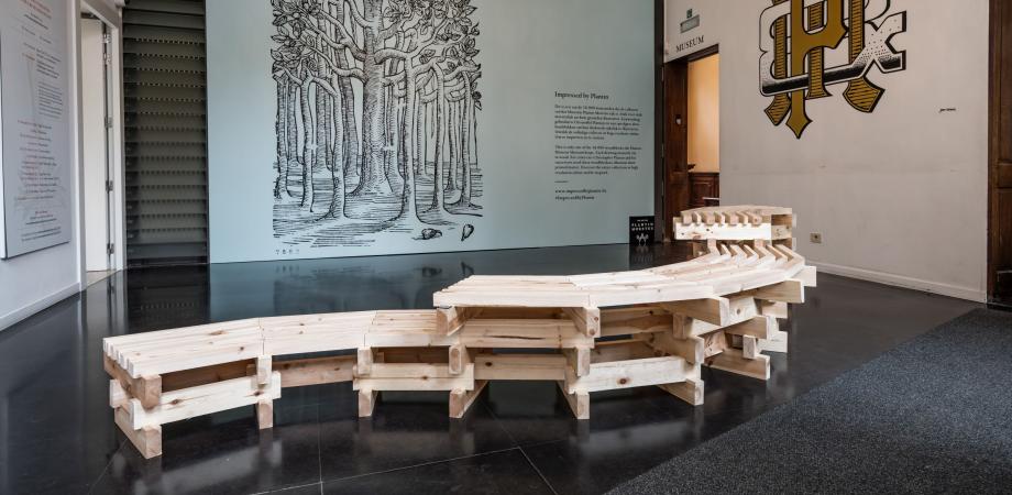 zitbank ontworpen door student architectuur op maat van het museum