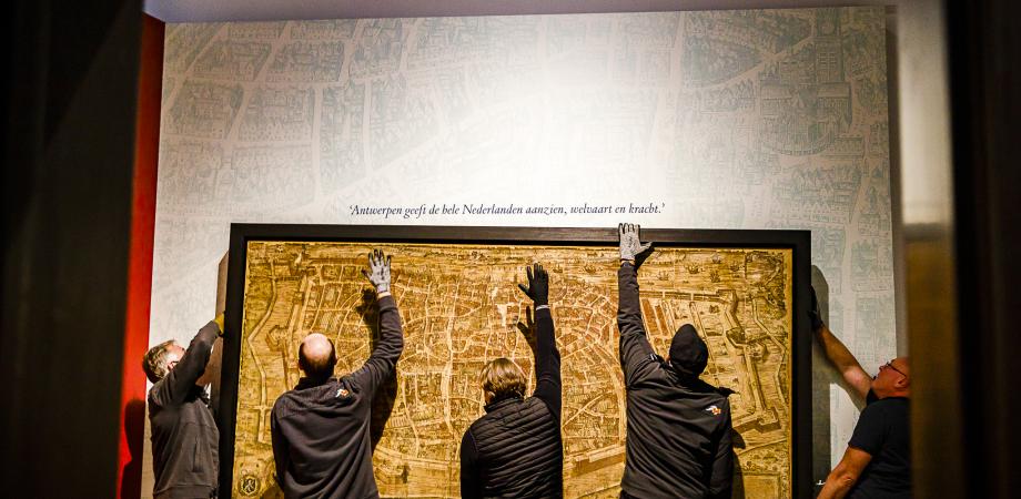 Verhuis van Antverpia naar Museum Plantin-Moretus Verhuis van Antverpia naar Museum Plantin-Moretus